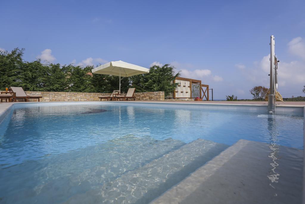 Ameadros Resort Mantzavináta Eksteriør billede
